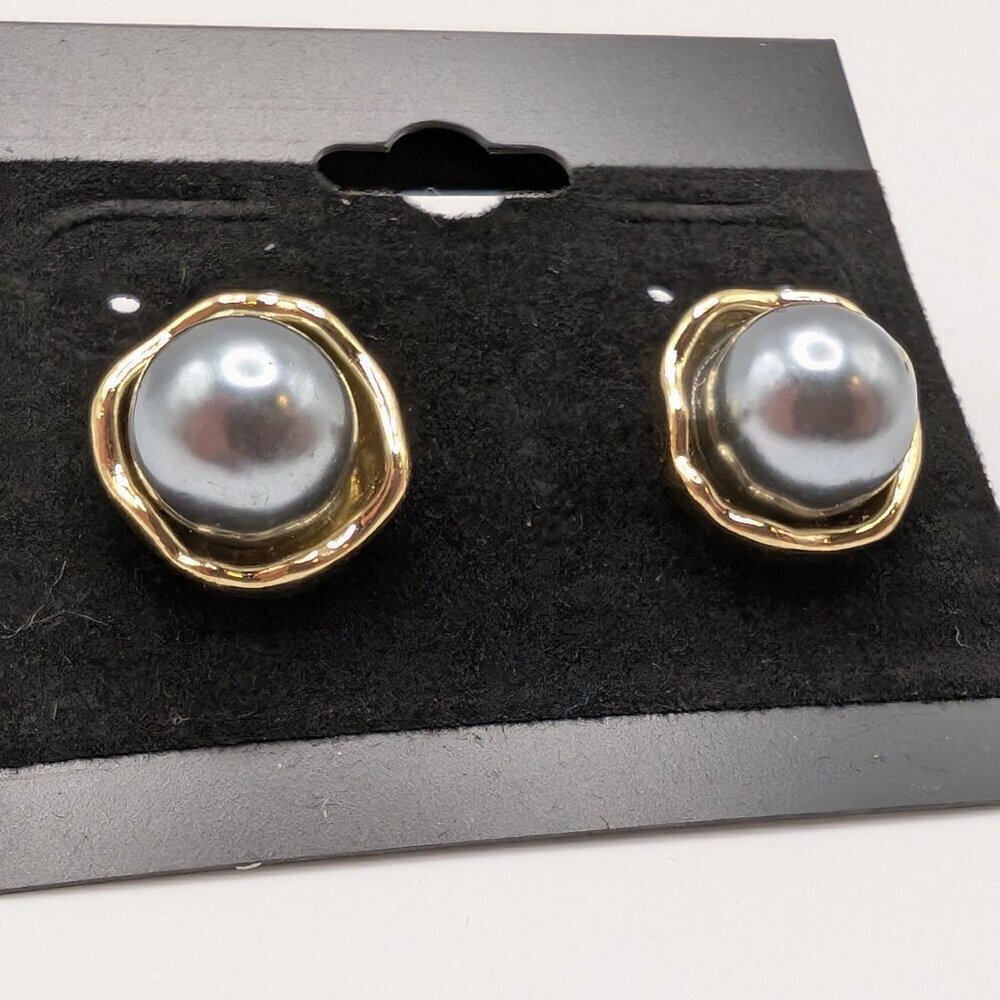 Luminous Gray Faux Pearl Stud Earrings Gold Tone Surround .5" NEW